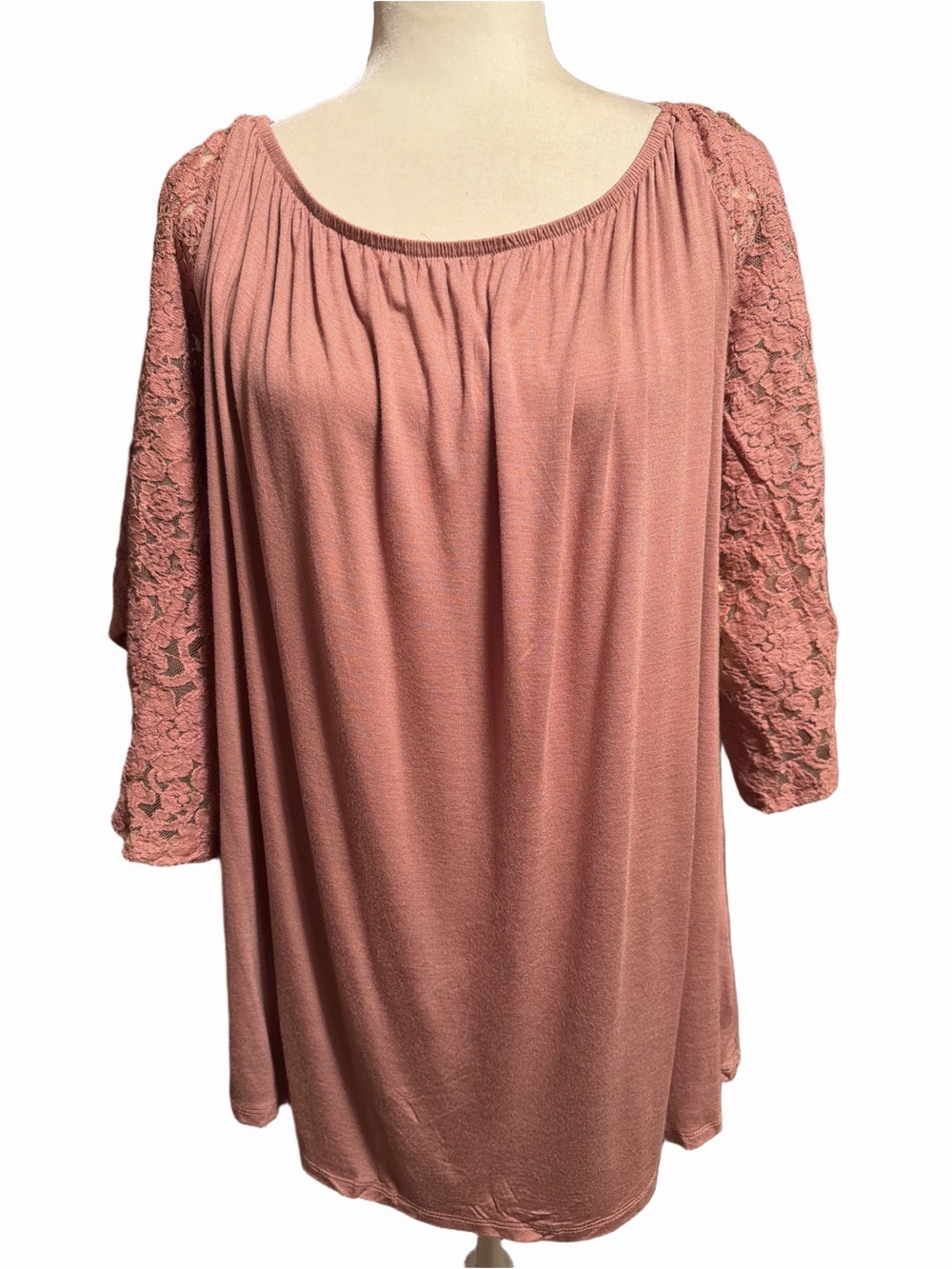 paper tee Dusty Rose Lace-Sleeve Scoop Neck Tunic